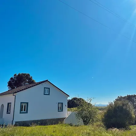 El Delirio De Luna - 32800 Pedreña